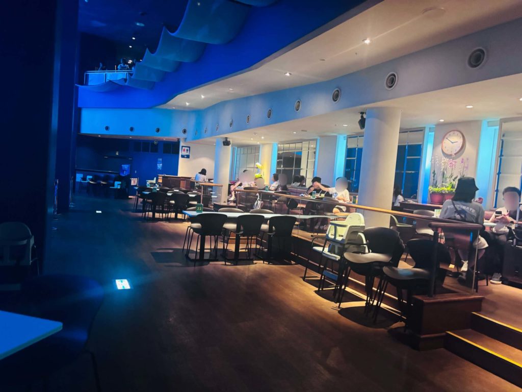 カフェオーシャンブルー